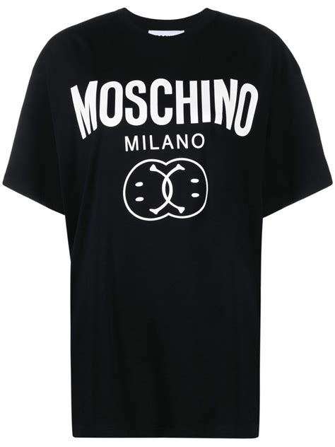 farfetch playeras moschino.